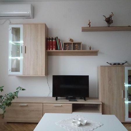 Apartman Ana Subotica Buitenkant foto