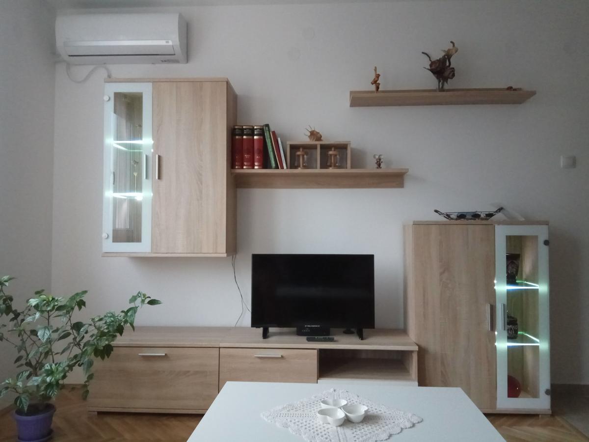 Apartman Ana Subotica Buitenkant foto